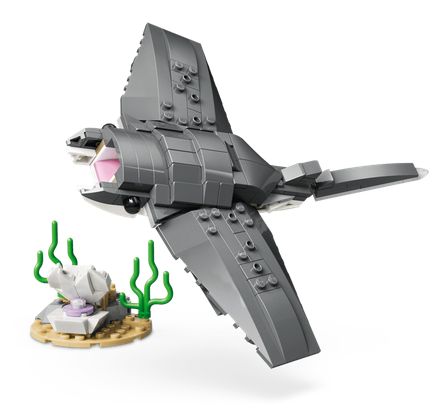 LEGO® 31381 3 in 1 Fierce Shark with a Treasure Chest