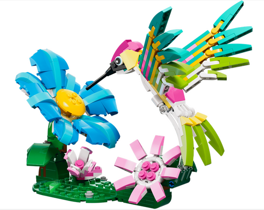 LEGO® 31384 3 in 1 Wild Animals: Colorful Hummingbird